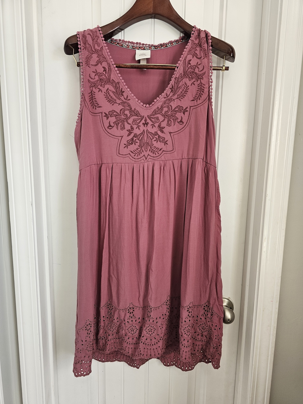Knox Rose Sleeveless Embroidered Rose Pink Dress